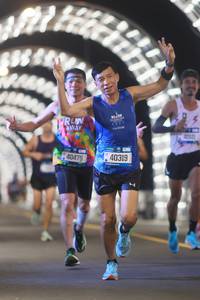 BIB: 40475, 40319, 20121
                            <button type="button" onclick="openModal(20147313)" class="btn btn-primary btn-sm float-right btn-popup" data-toggle="modal" data-target=".modal-high-quality">
                        <i class="fas fa-shopping-cart"></i> Add to Cart
                    </button>
                                            <button type="button" onclick="isThisMe(20147313, true)" class="btn btn-success btn-sm float-right btn-popup btn-isme hidden" data-toggle="tooltip" data-placement="bottom" title="นี่คือรูปของคุณใช่ไหม คลิกที่นี่เพื่อเอาเข้าอัลบั้ม">
                        <i class="fas fa-plus"></i> Add to album
                    </button>
                    <button type="button" onclick="isThisMe(20147313, false)" class="btn btn-warning btn-sm float-right btn-popup btn-isnotme hidden">
                        <i class="fas fa-ban"></i> Remove from album
                    </button>